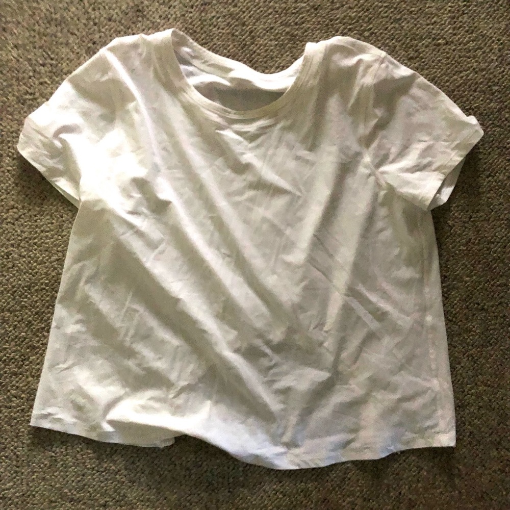 Lulu lemon white crop t with back waist cutout